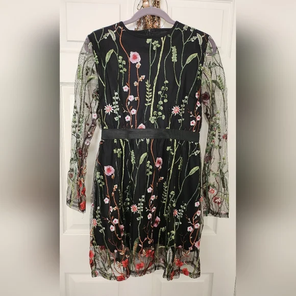 knee length dresses for ladies Floral Applique Long Sleeve Mesh Dress